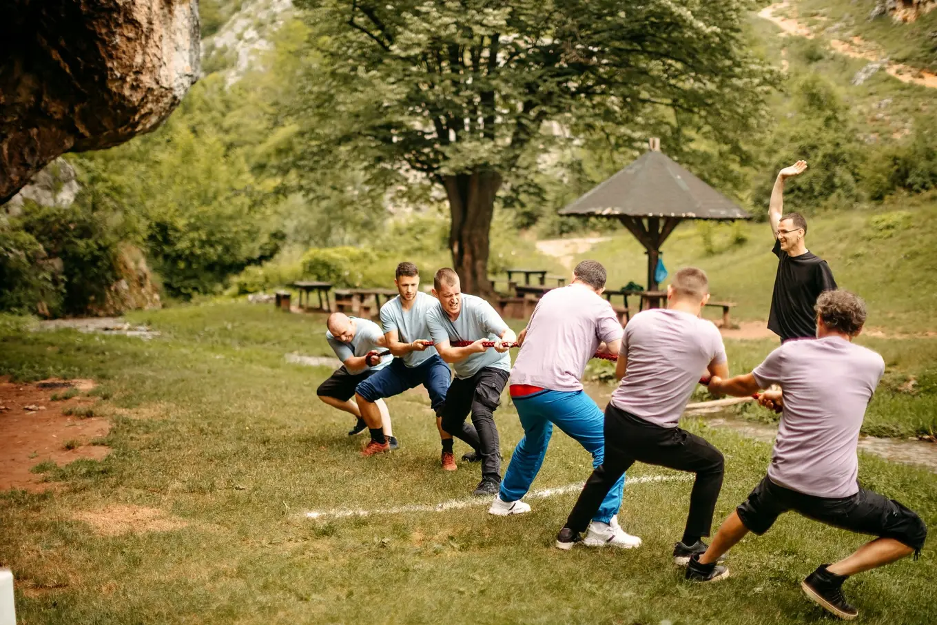 gra w przeciąganie liny
